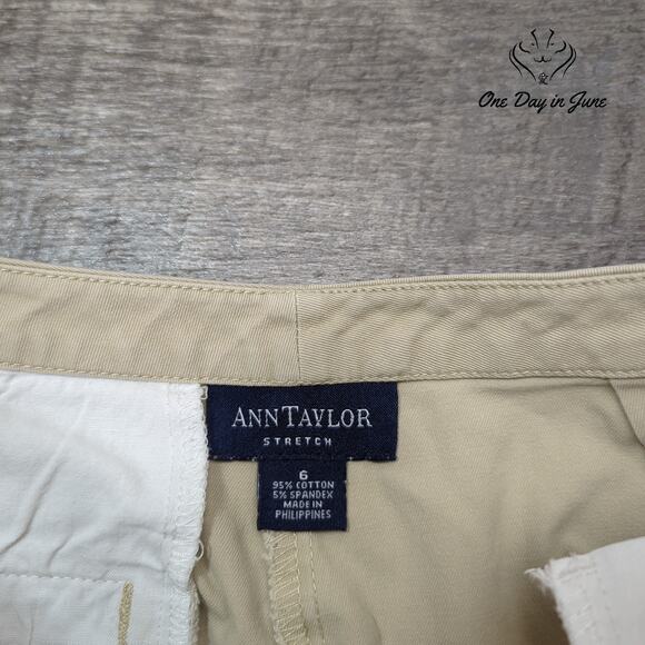 Ann Taylor Cropped Pants Size 6 - Picture 2 of 6